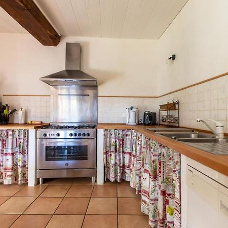 Aux 2 Puys - Gîte Le Lemptégy Saint-Priest-des-Champs Kültér fotó