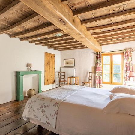 Aux 2 Puys - Gîte Le Lemptégy Saint-Priest-des-Champs Kültér fotó